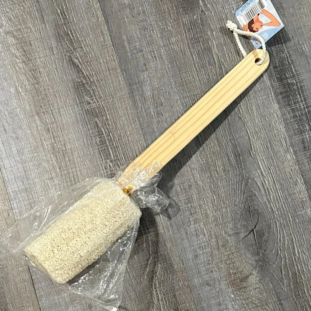 💞 New 15” Loofah and Wood Bath Wand